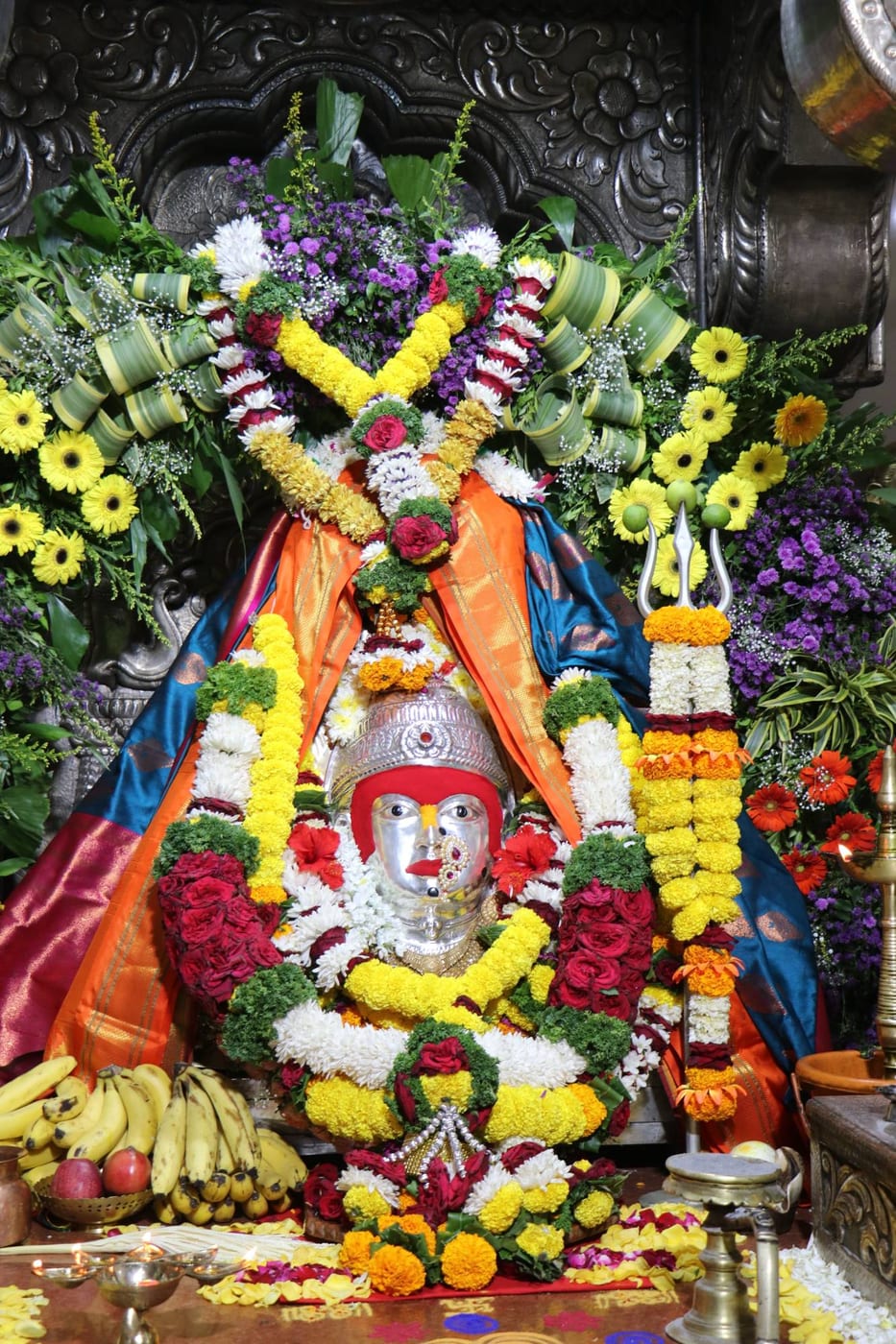 श्री यमाई देवी — भव्य आरास